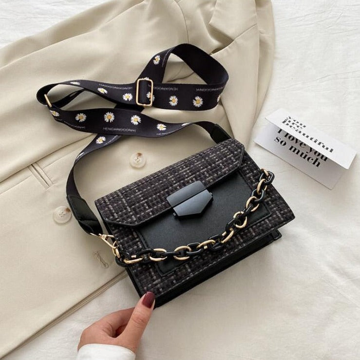 https://cdn.shopify.com/s/files/1/0462/8493/1232/products/Hcc5933ce0b8b46d693f06f1d7e062f85l.jpg?v=1666698234