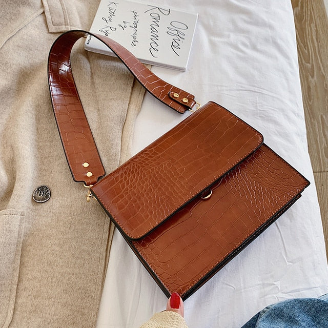 https://cdn.shopify.com/s/files/1/0462/8493/1232/products/product-image-1646338404.jpg?v=1638714434